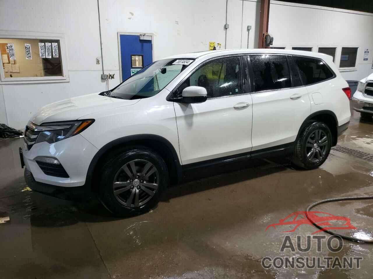 HONDA PILOT 2017 - 5FNYF6H51HB044915