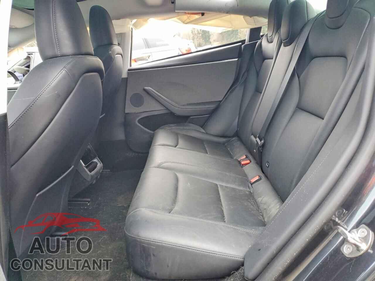 TESLA MODEL 3 2024 - 5YJ3E1EA4RF745189