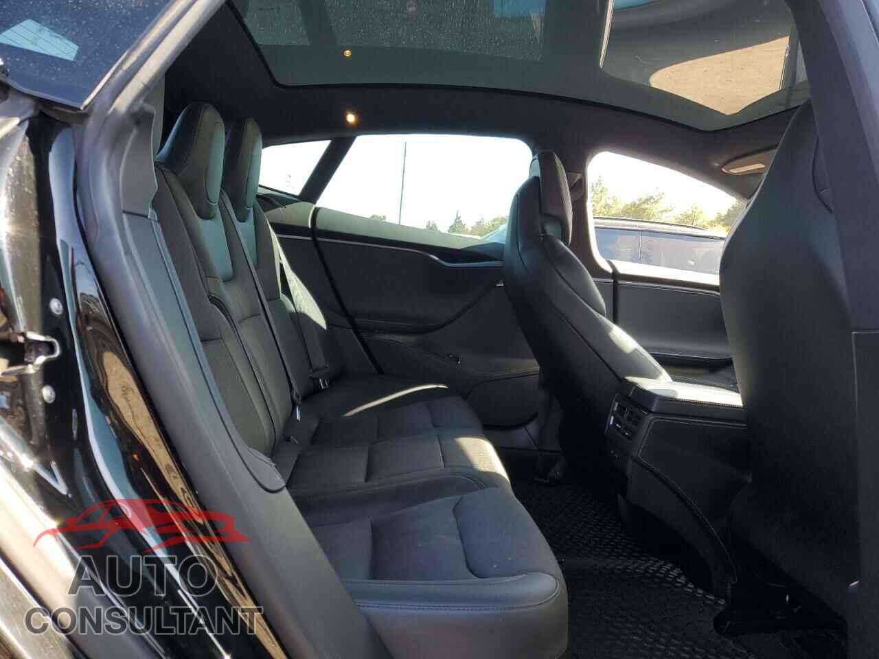 TESLA MODEL S 2018 - 5YJSA1E20JF286165