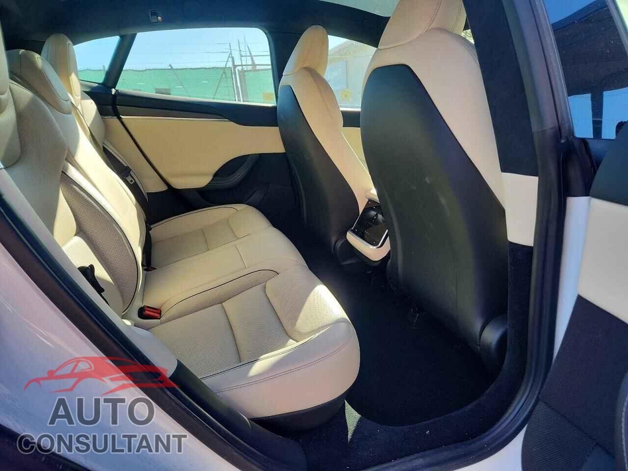 TESLA MODEL S 2023 - 5YJSA1E65PF525124