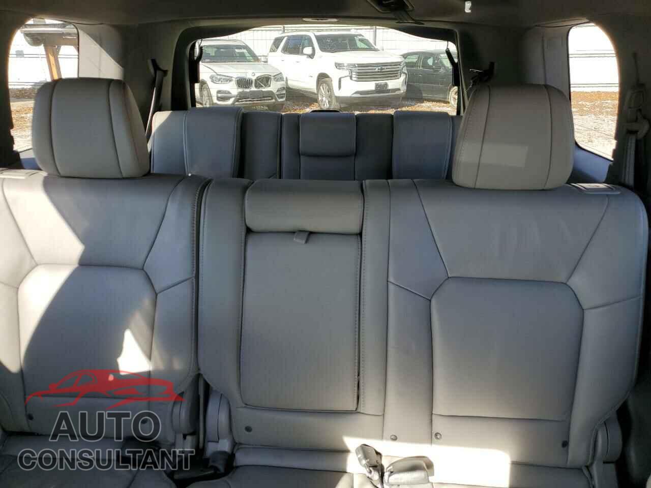 HONDA PILOT 2015 - 5FNYF4H72FB078090