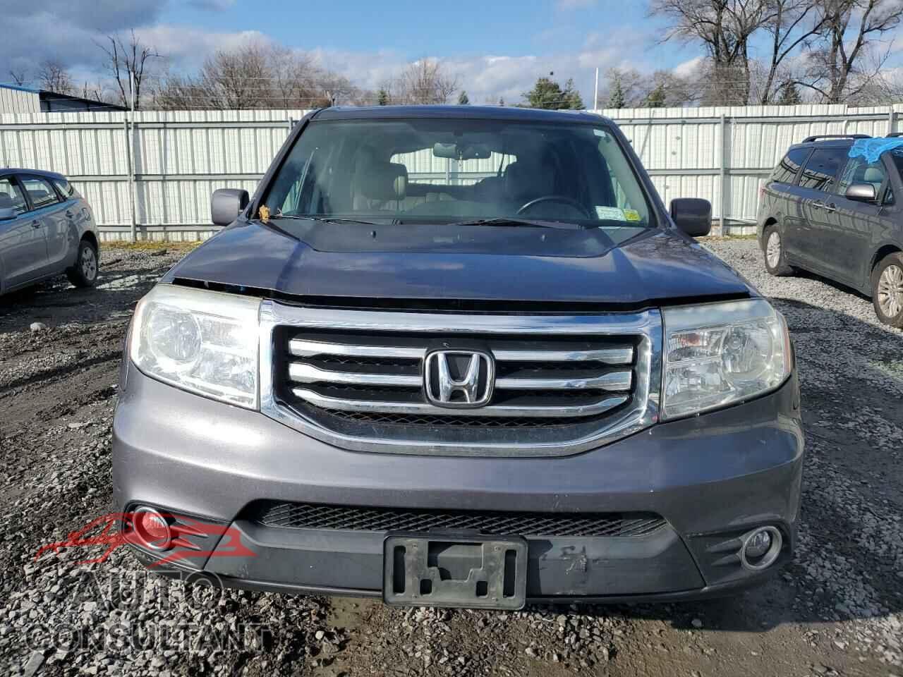 HONDA PILOT 2015 - 5FNYF3H52FB032879
