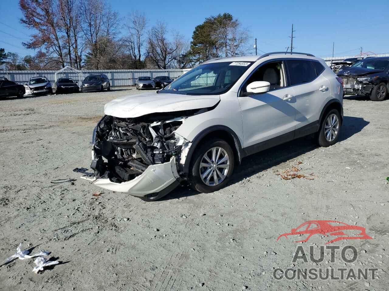 NISSAN ROGUE 2018 - JN1BJ1CR4JW267455