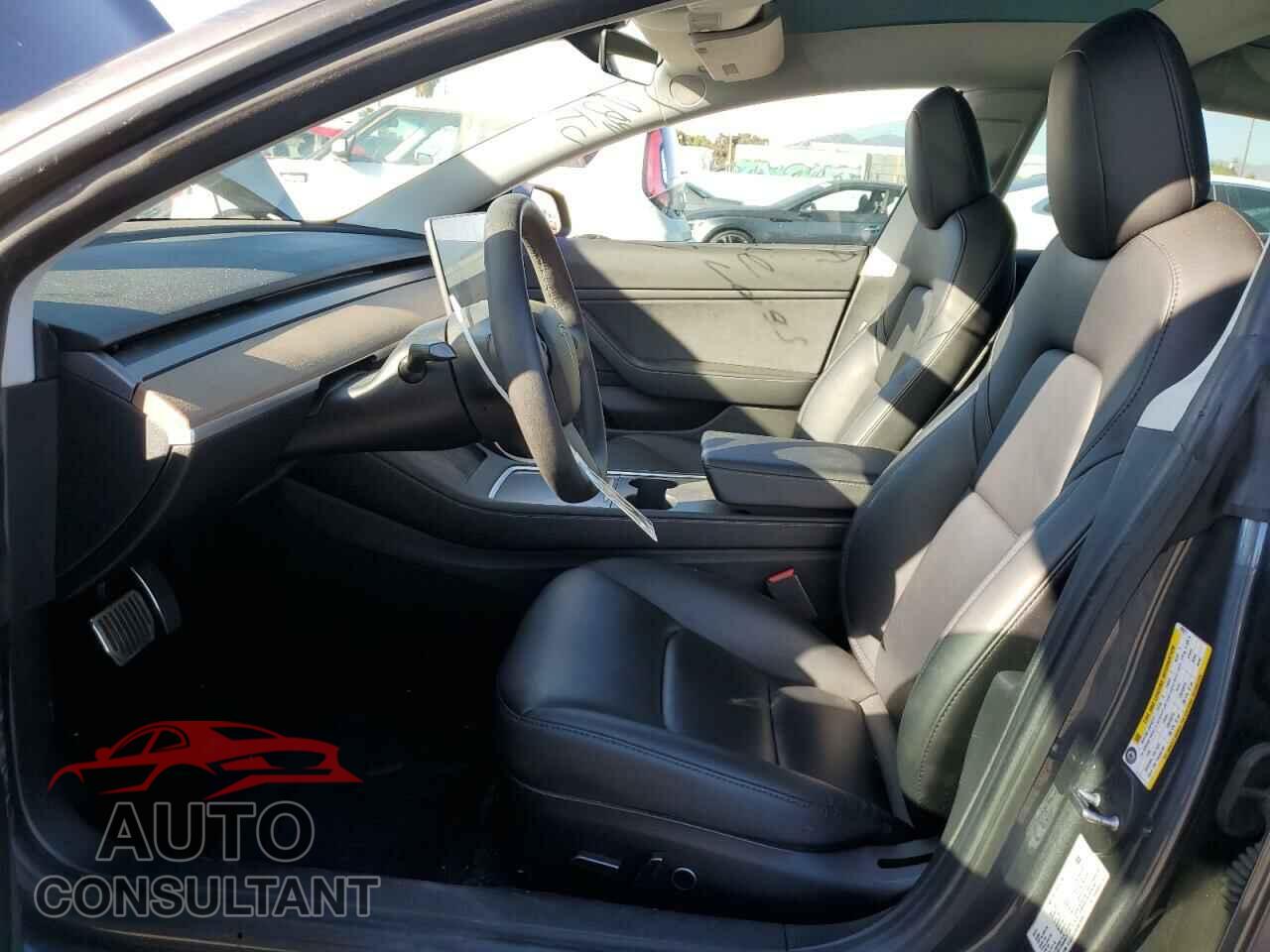 TESLA MODEL 3 2021 - 5YJ3E1EBXMF938271