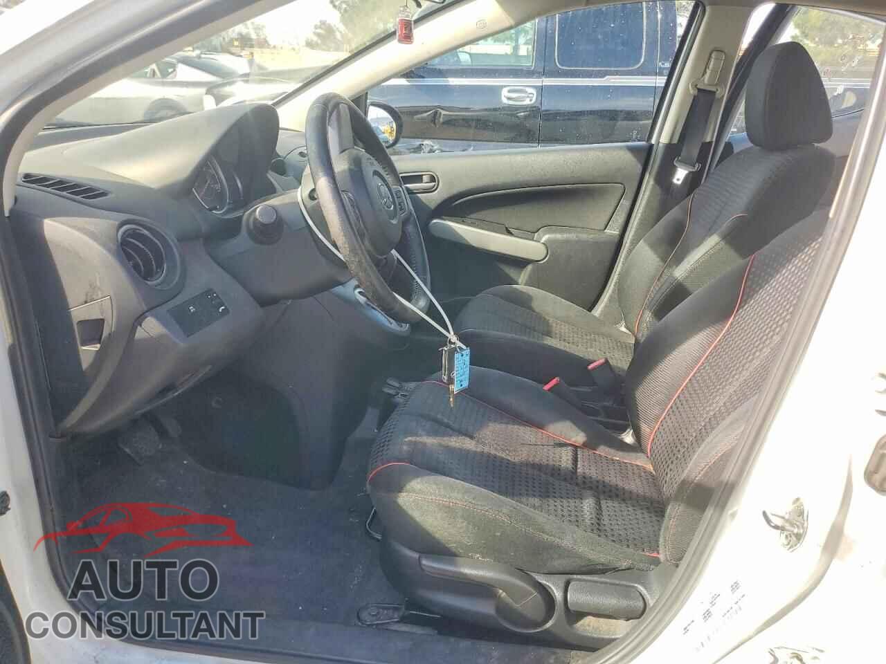 MAZDA 2 2014 - JM1DE1LZ5E0174611