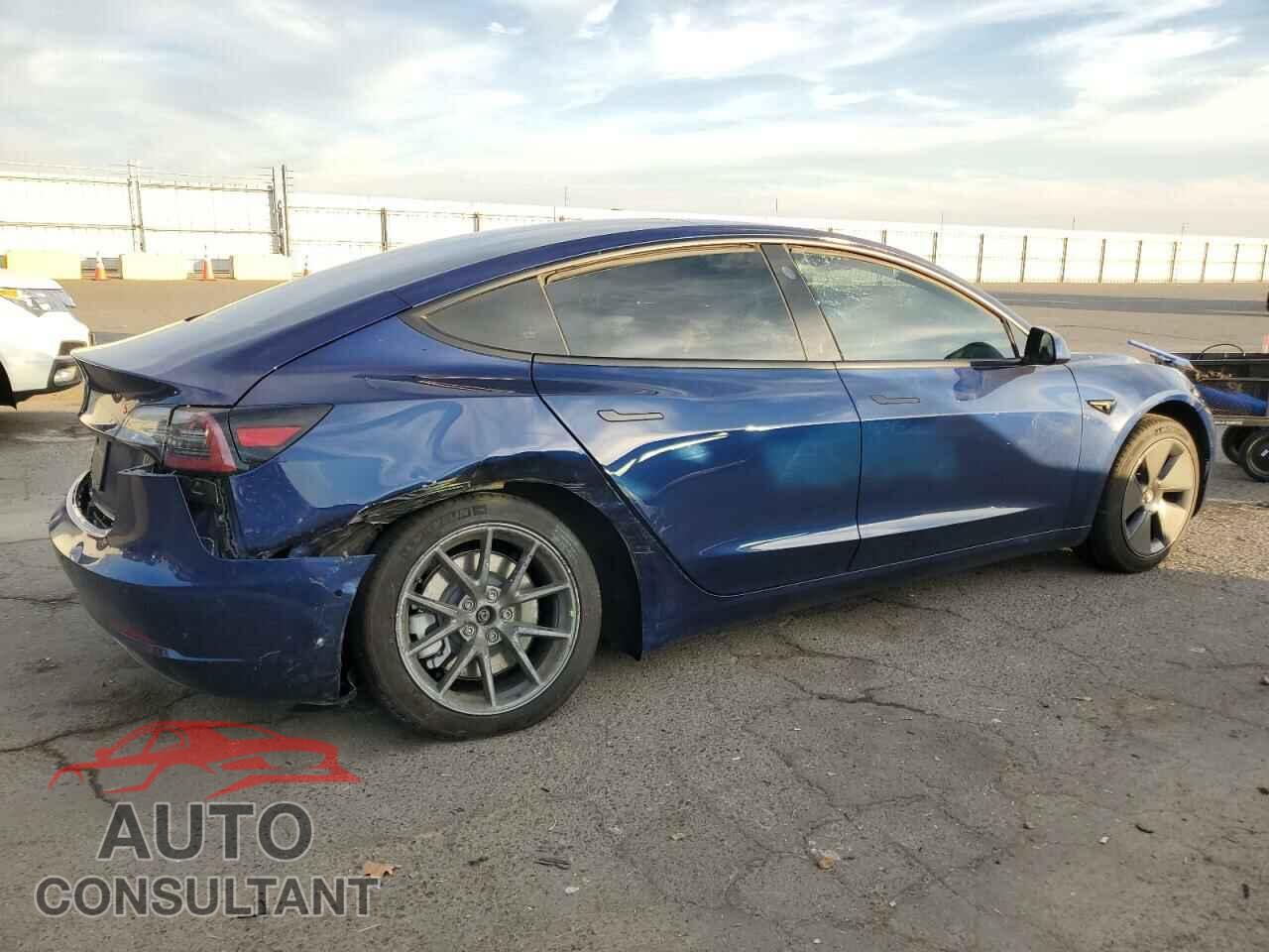 TESLA MODEL 3 2022 - 5YJ3E1EB8NF138716
