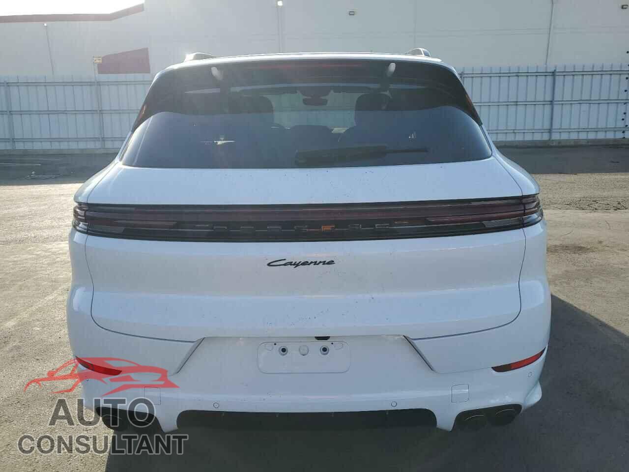 PORSCHE CAYENNE 2024 - WP1AA2AY6RDA06519