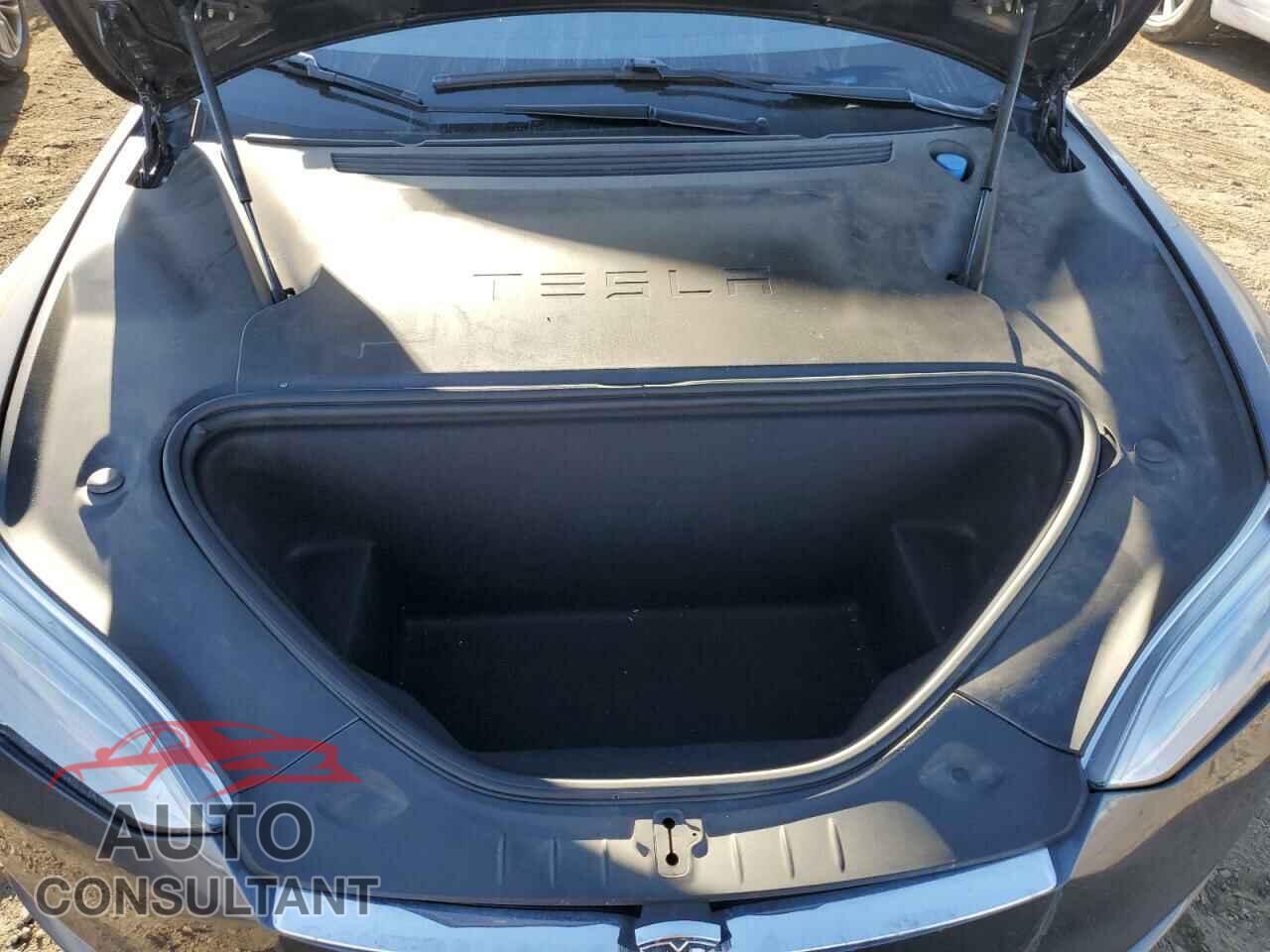 TESLA MODEL S 2019 - 5YJSA1E49KF313589