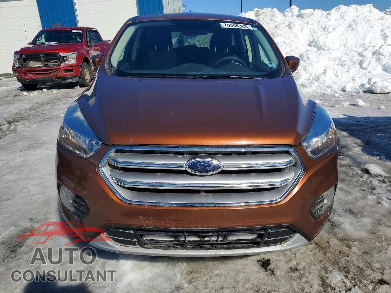 FORD ESCAPE 2017 - 1FMCU9G98HUD69702