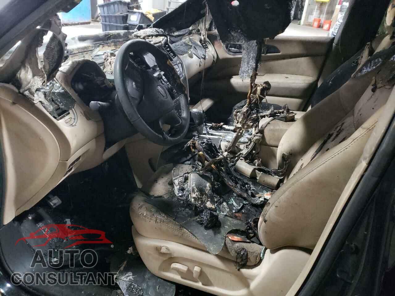 NISSAN PATHFINDER 2017 - 5N1DR2MN8HC607083