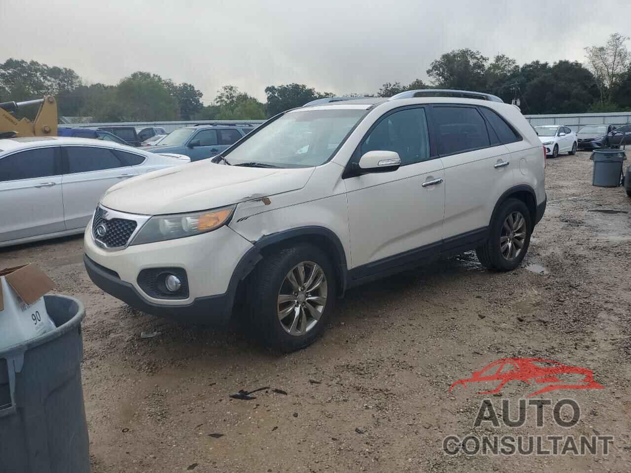 KIA SORENTO 2011 - 5XYKU4A25BG041712