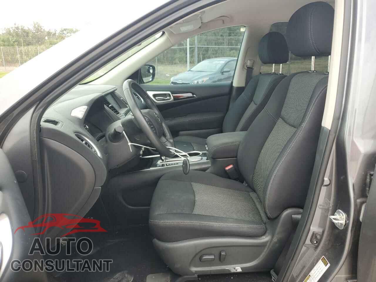 NISSAN PATHFINDER 2017 - 5N1DR2MN8HC695598