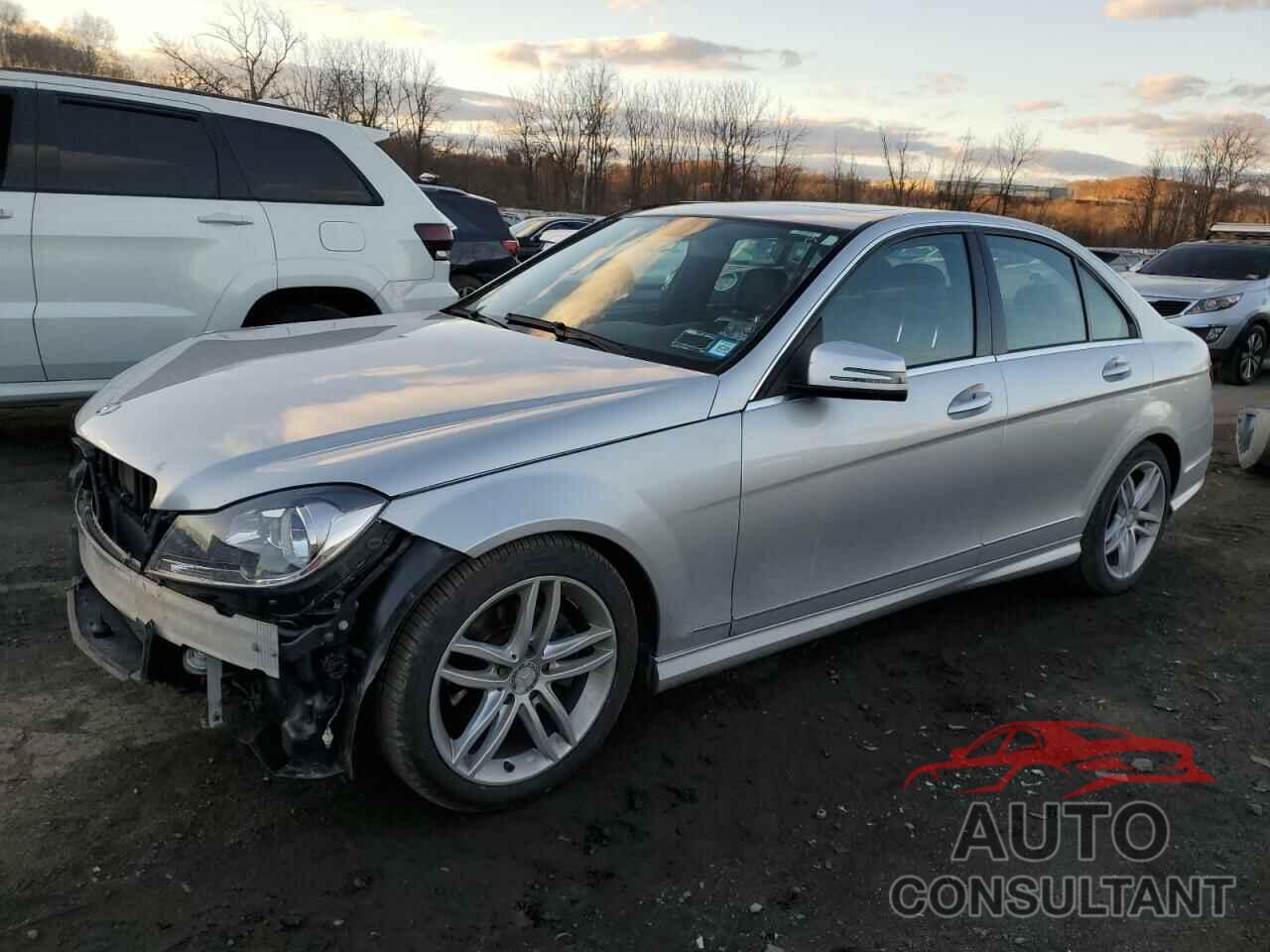 MERCEDES-BENZ C-CLASS 2012 - WDDGF8BB3CR207823