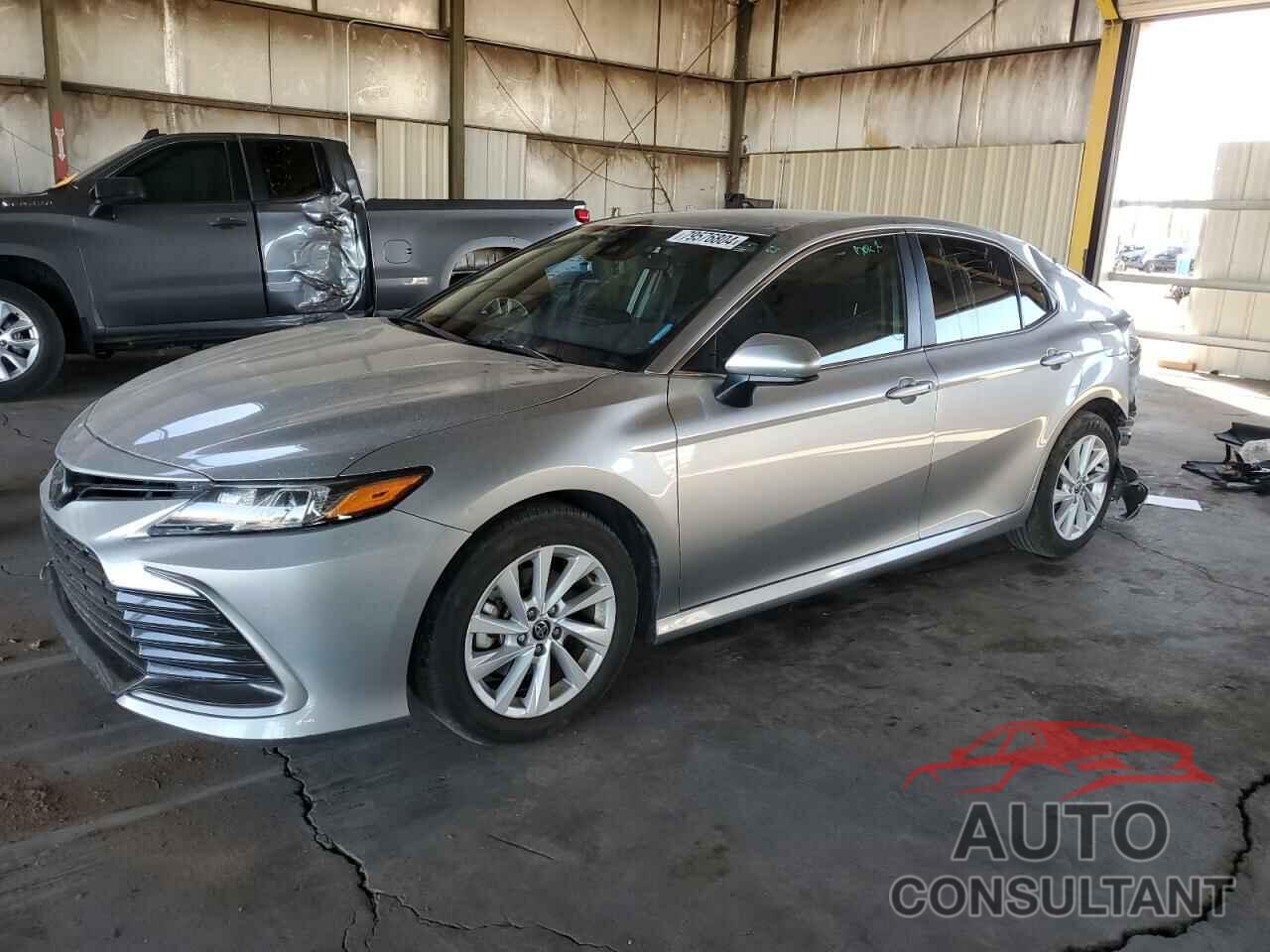 TOYOTA CAMRY 2022 - 4T1C11AK0NU649633