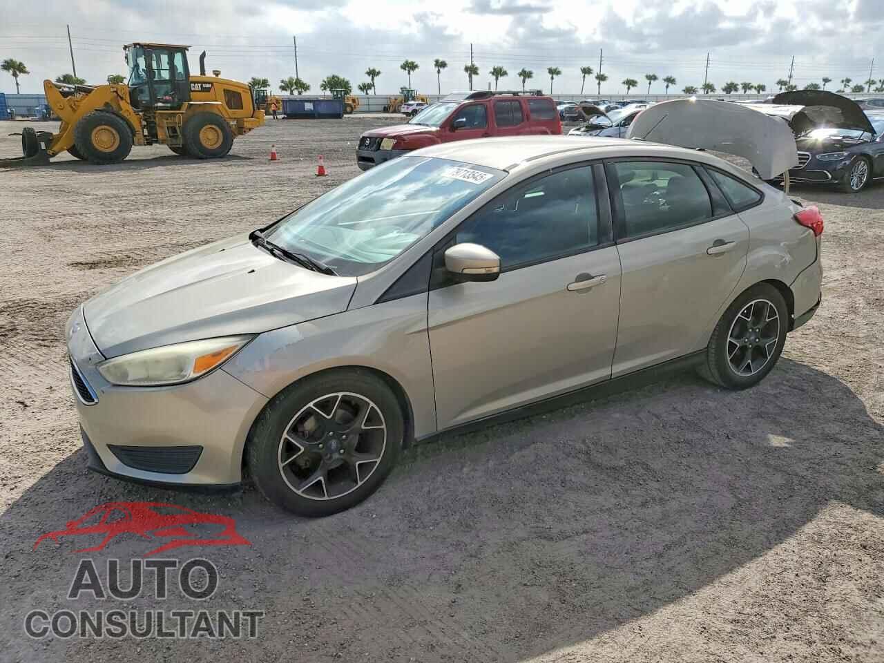 FORD FOCUS 2015 - 1FADP3F22FL286146