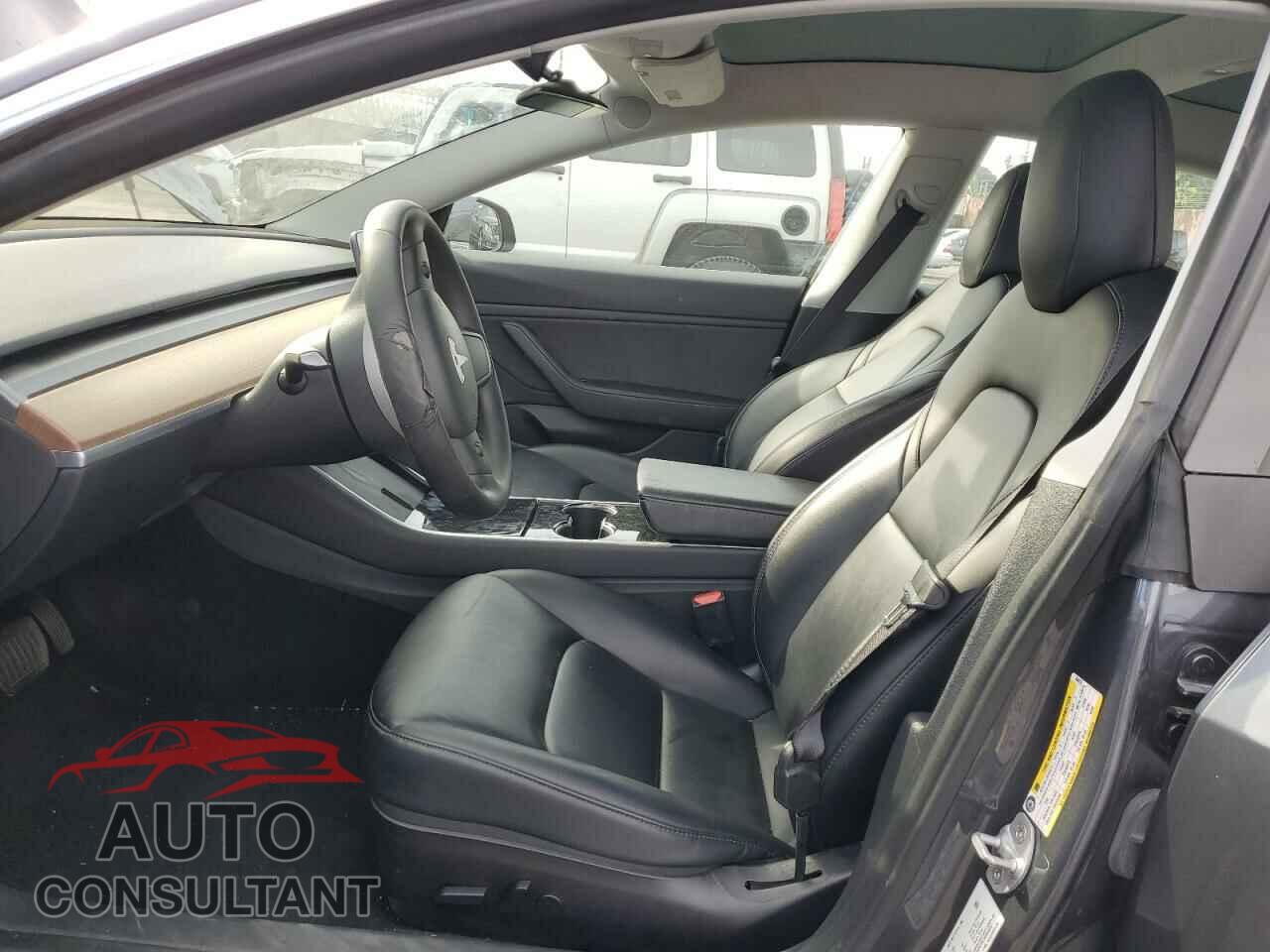 TESLA MODEL 3 2019 - 5YJ3E1EA8KF464275