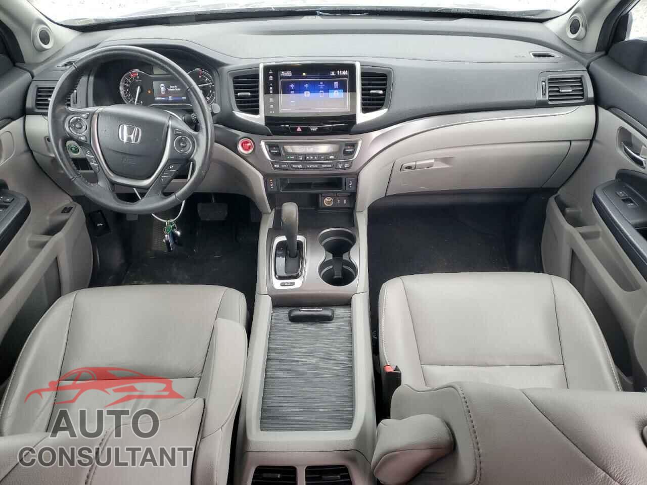 HONDA PILOT 2017 - 5FNYF6H55HB077822