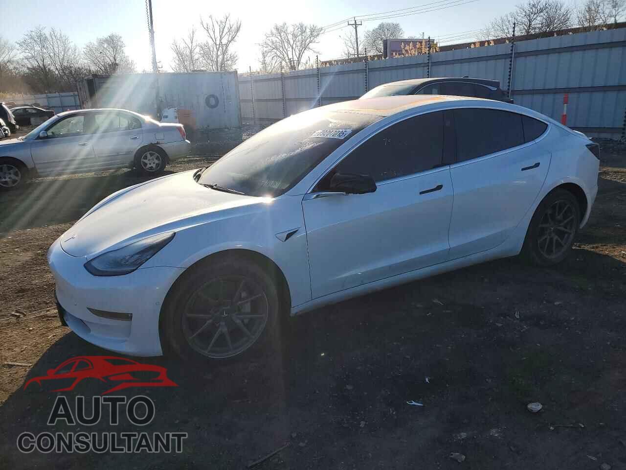 TESLA MODEL 3 2018 - 5YJ3E1EB4JF100247