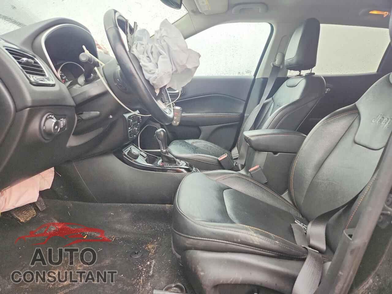 JEEP COMPASS 2020 - 3C4NJDCB0LT252071