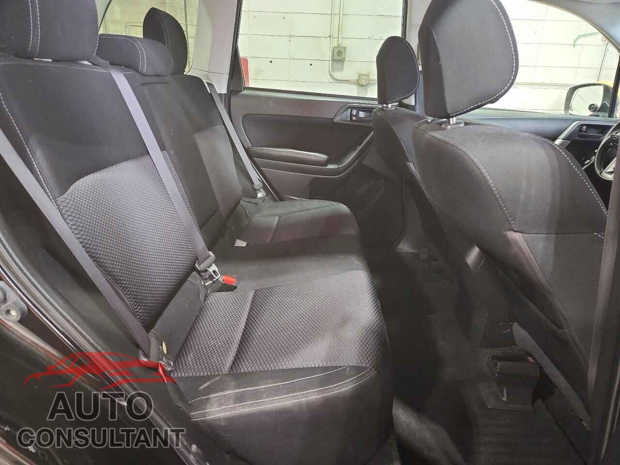 SUBARU FORESTER 2017 - JF2SJAEC2HH571504