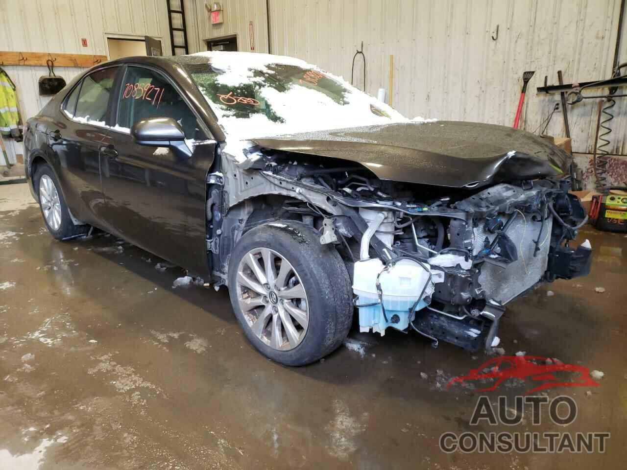 TOYOTA CAMRY 2018 - 4T1B11HK5JU542475