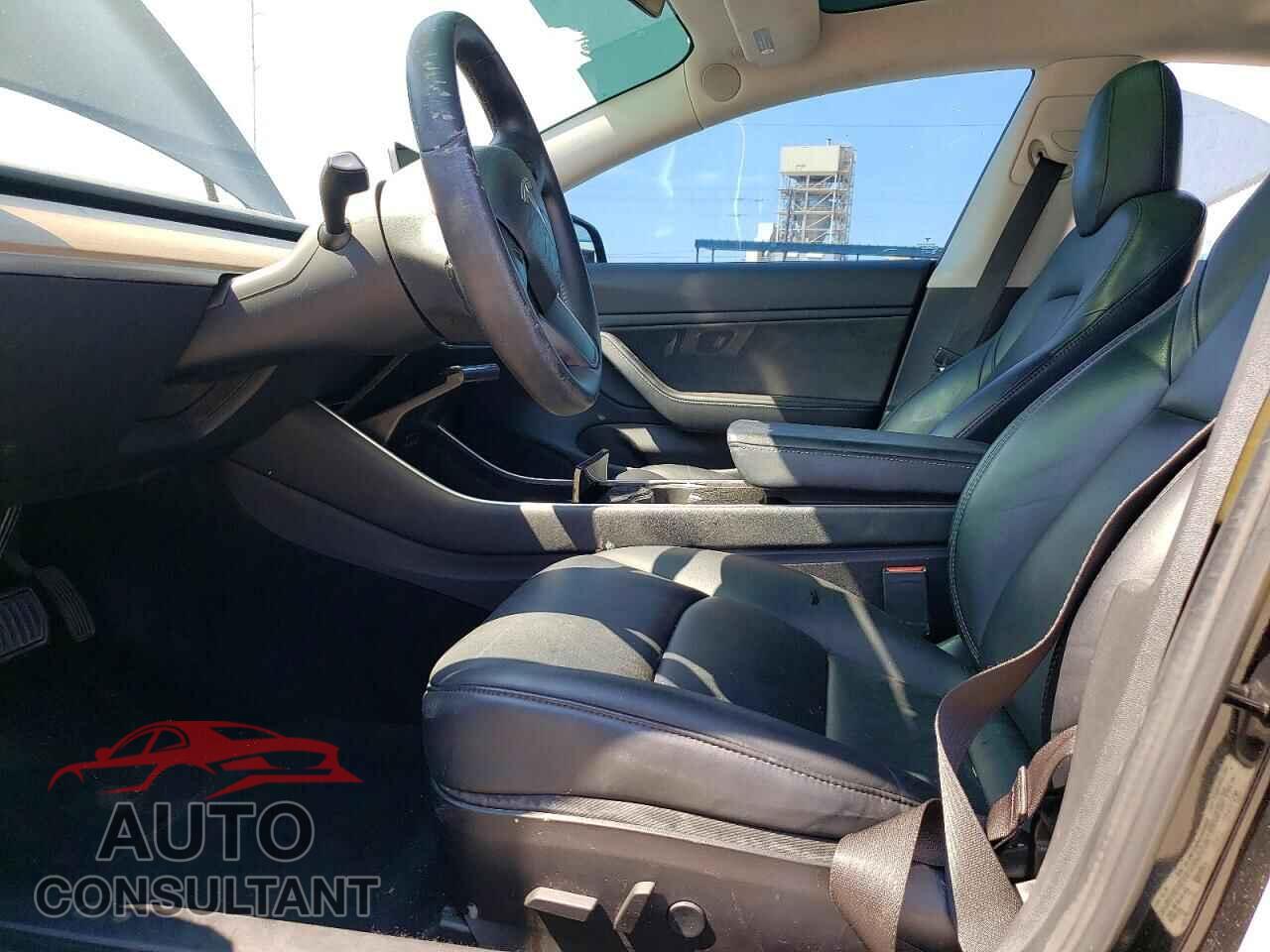 TESLA MODEL 3 2019 - 5YJ3E1EA4KF482899