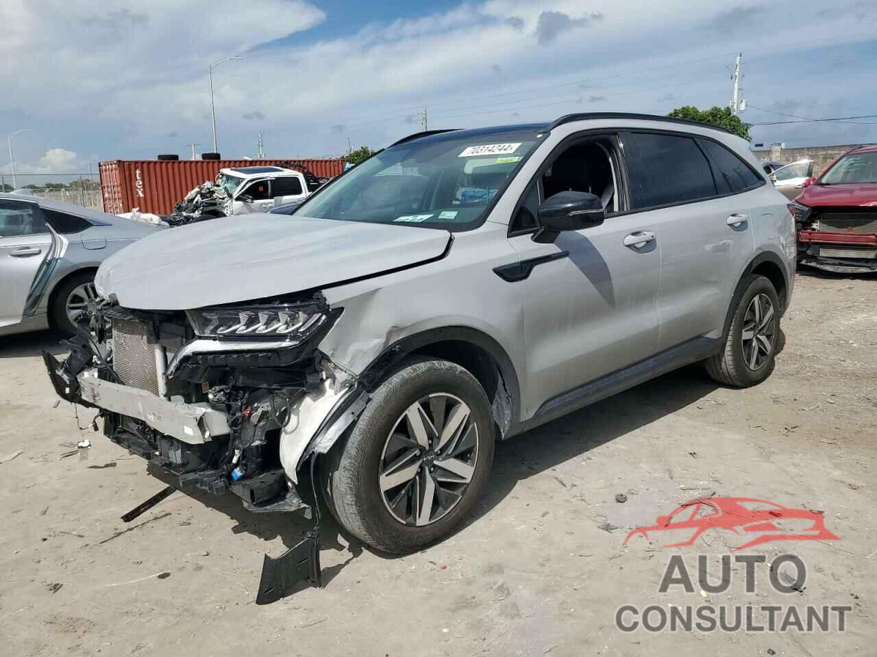 KIA SORENTO 2023 - 5XYRH4LF1PG186661