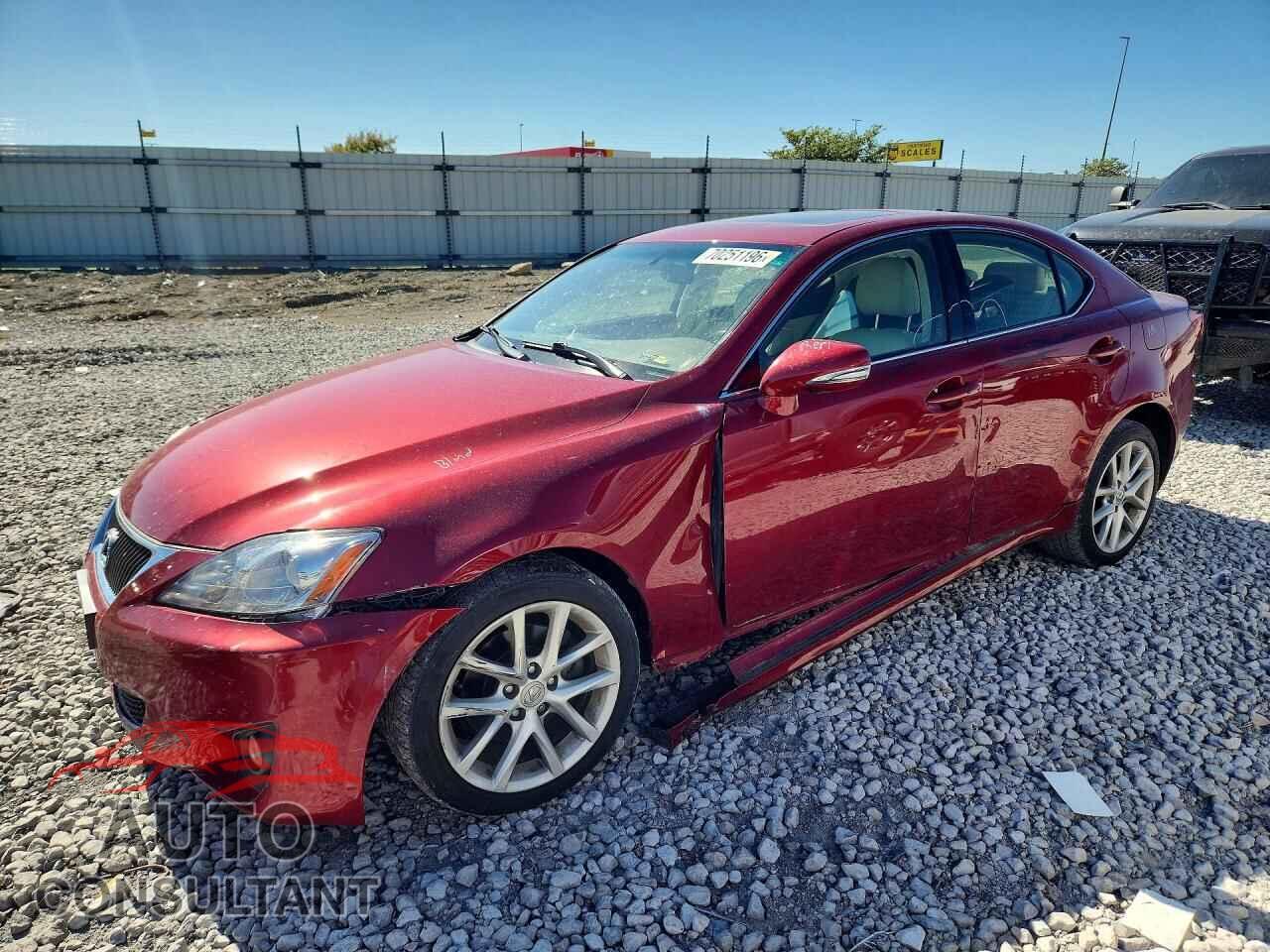 LEXUS IS 2013 - JTHCF5C28D5063294