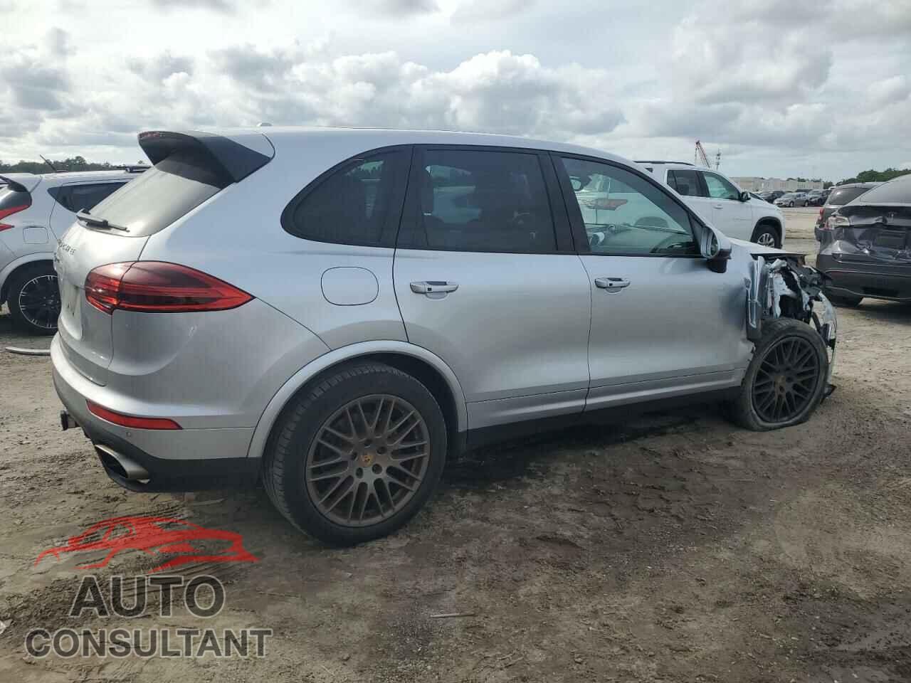 PORSCHE CAYENNE 2017 - WP1AA2A24HKA81905