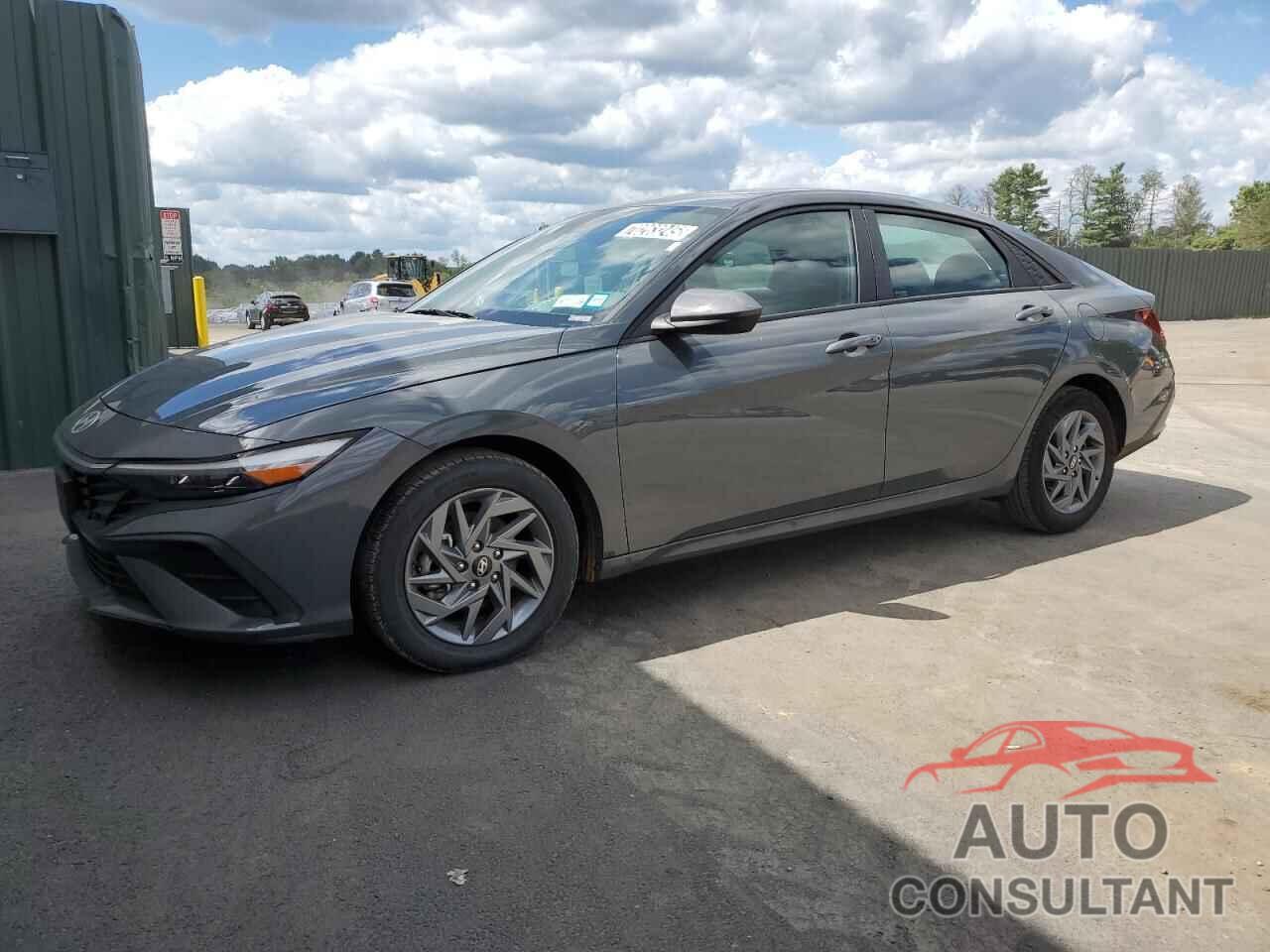 HYUNDAI ELANTRA 2024 - KMHLM4DG9RU746965