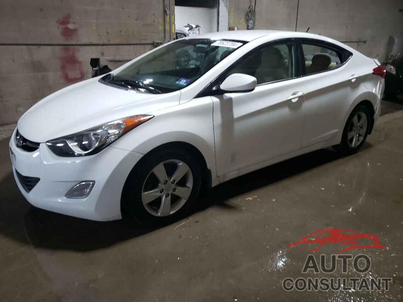 HYUNDAI ELANTRA 2013 - 5NPDH4AE1DH390918