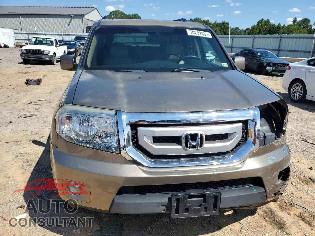 HONDA PILOT 2011 - 5FNYF4H63BB104360