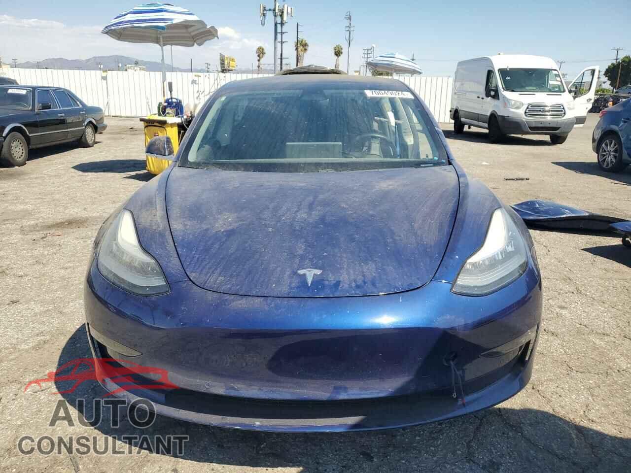 TESLA MODEL 3 2018 - 5YJ3E1EB4JF120370