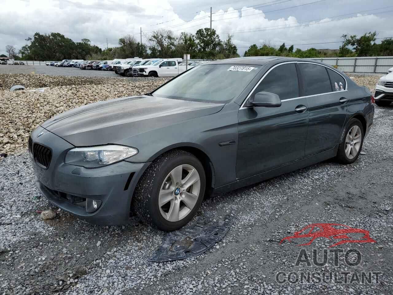 BMW 5 SERIES 2011 - WBAFR1C5XBC750050