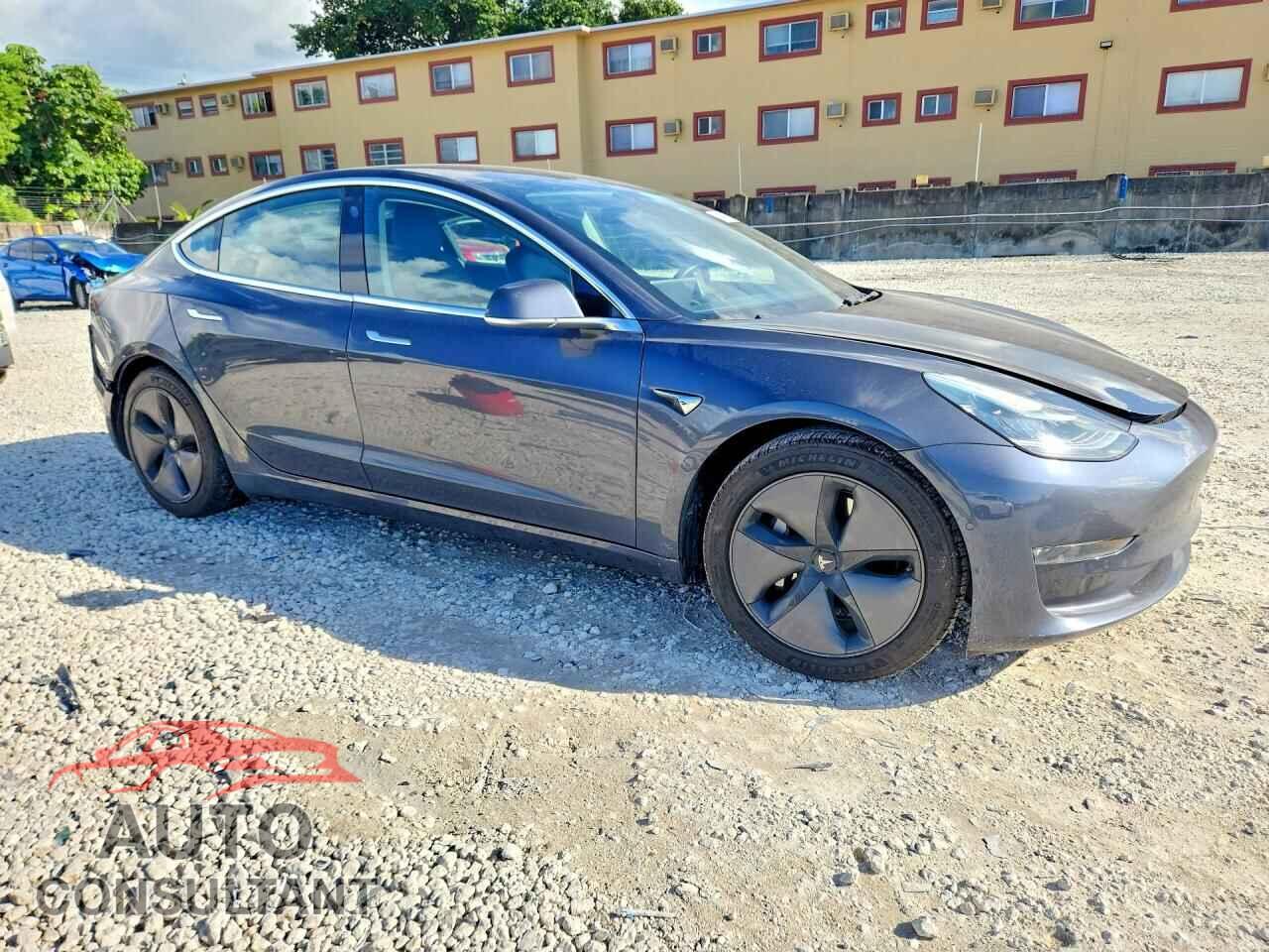 TESLA MODEL 3 2018 - 5YJ3E1EA5JF041538
