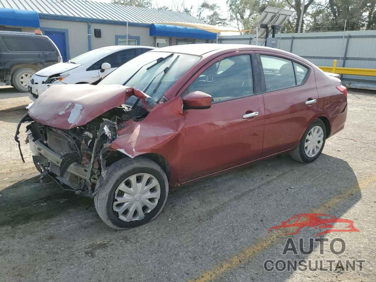 NISSAN VERSA 2018 - 3N1CN7AP0JL877906