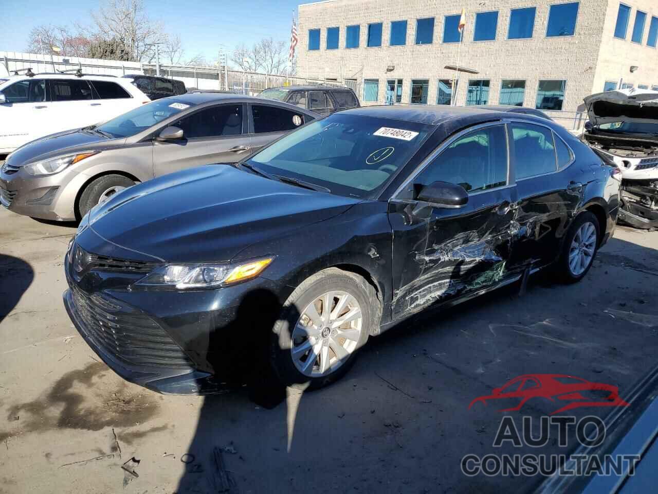 TOYOTA CAMRY 2018 - 4T1B11HK3JU676241