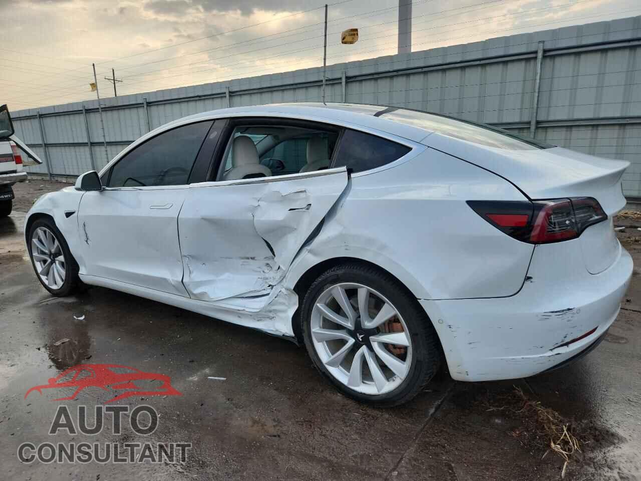 TESLA MODEL 3 2018 - 5YJ3E1EB2JF098112