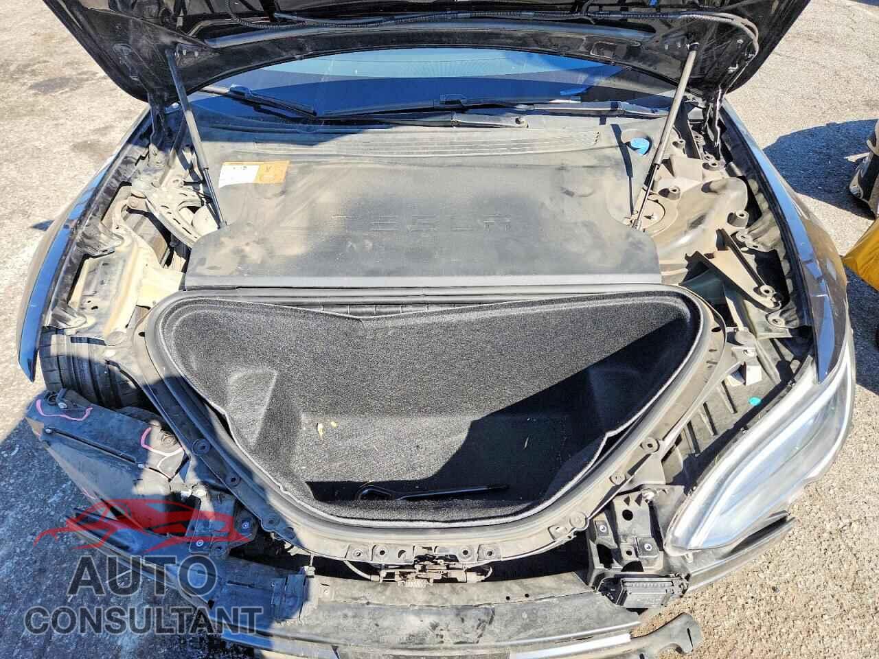TESLA MODEL S 2018 - 5YJSA1E28JF272773