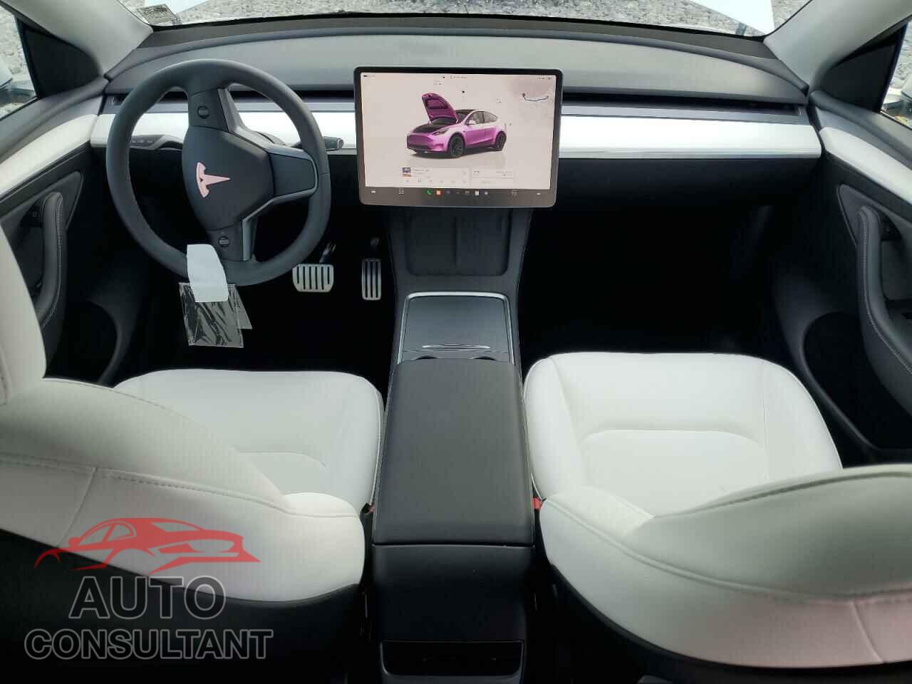 TESLA MODEL Y 2024 - 7SAYGDEF5RF046511
