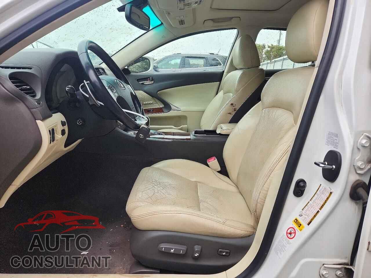 LEXUS IS 2010 - JTHCF5C24A2033741