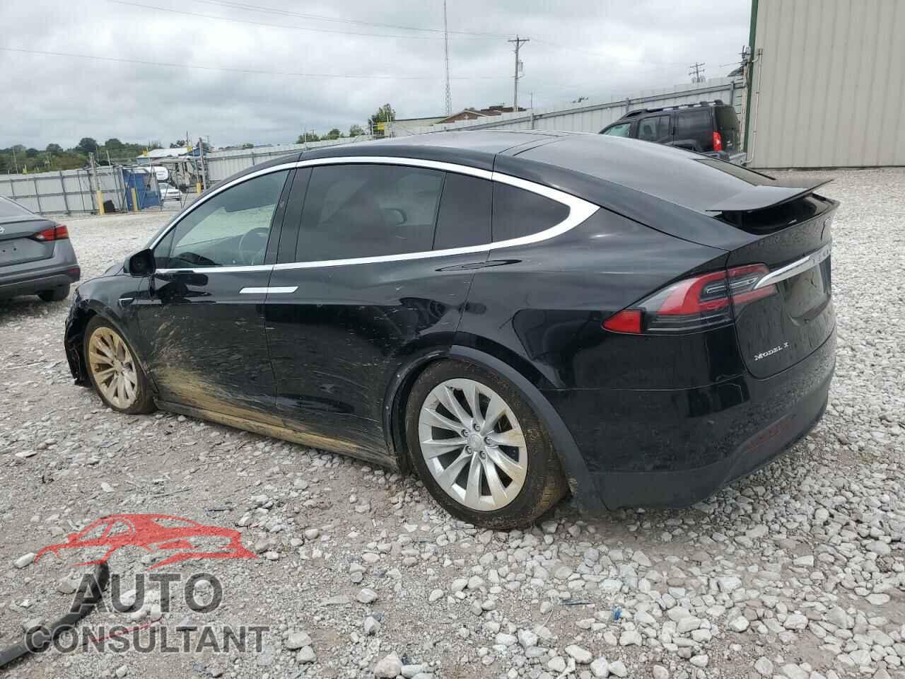 TESLA MODEL X 2017 - 5YJXCAE25HF052260