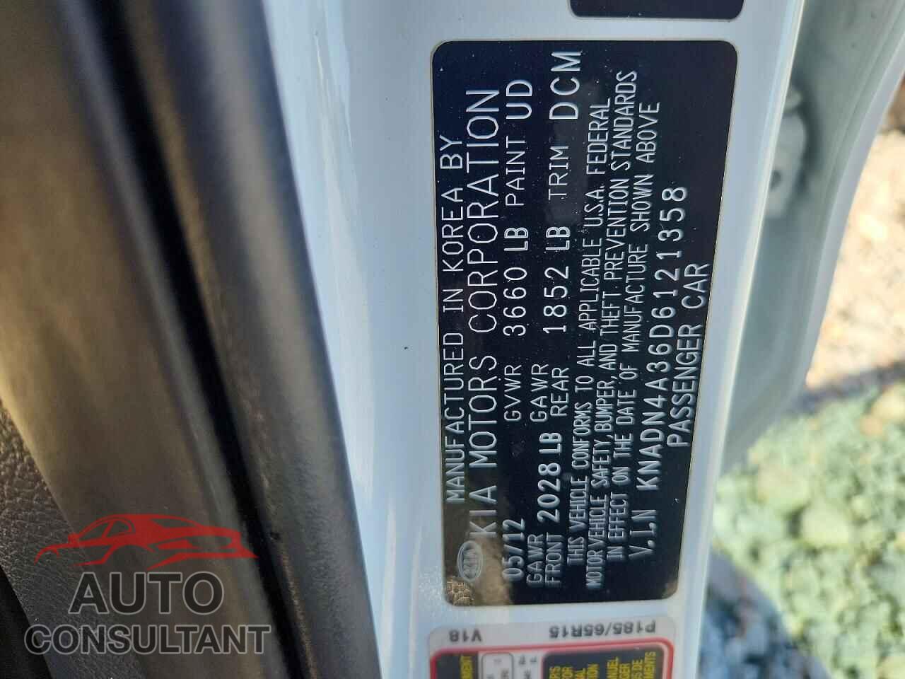 KIA RIO 2013 - KNADN4A36D6121358