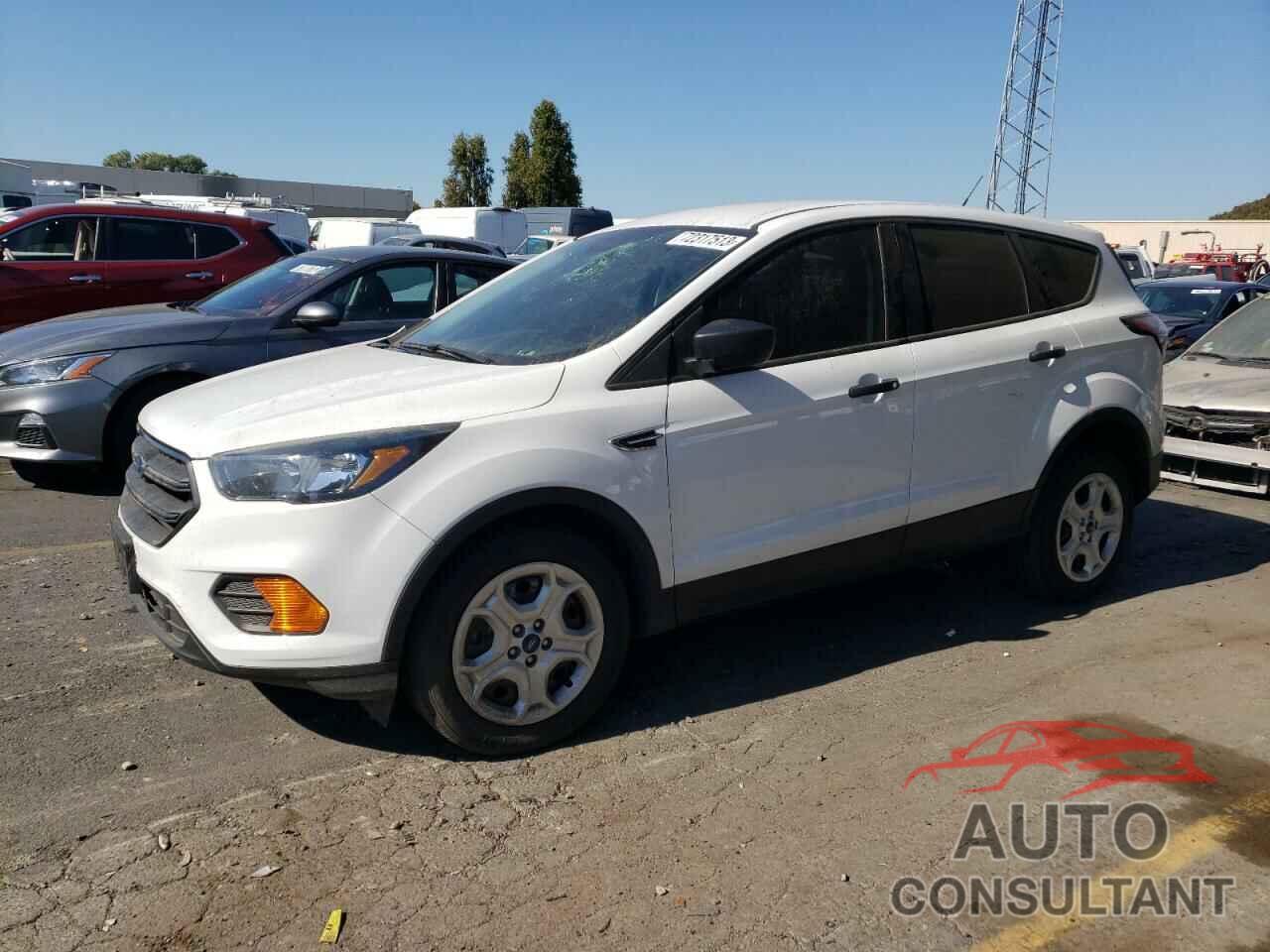 FORD ESCAPE 2018 - 1FMCU0F70JUA04531