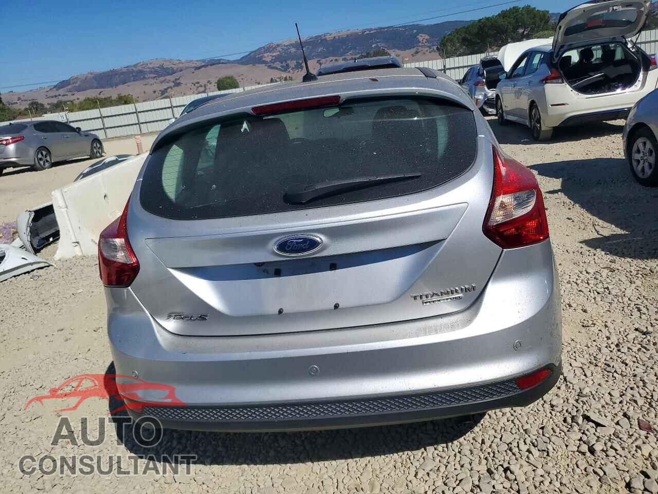 FORD FOCUS 2013 - 1FADP3N2XDL370343
