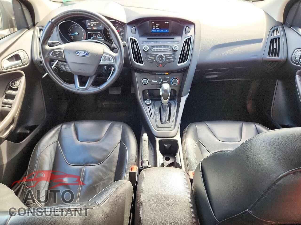 FORD FOCUS 2016 - 1FADP3K29GL332935