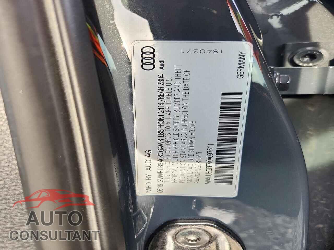 AUDI A3 2019 - WAUJEGFF7KA097511