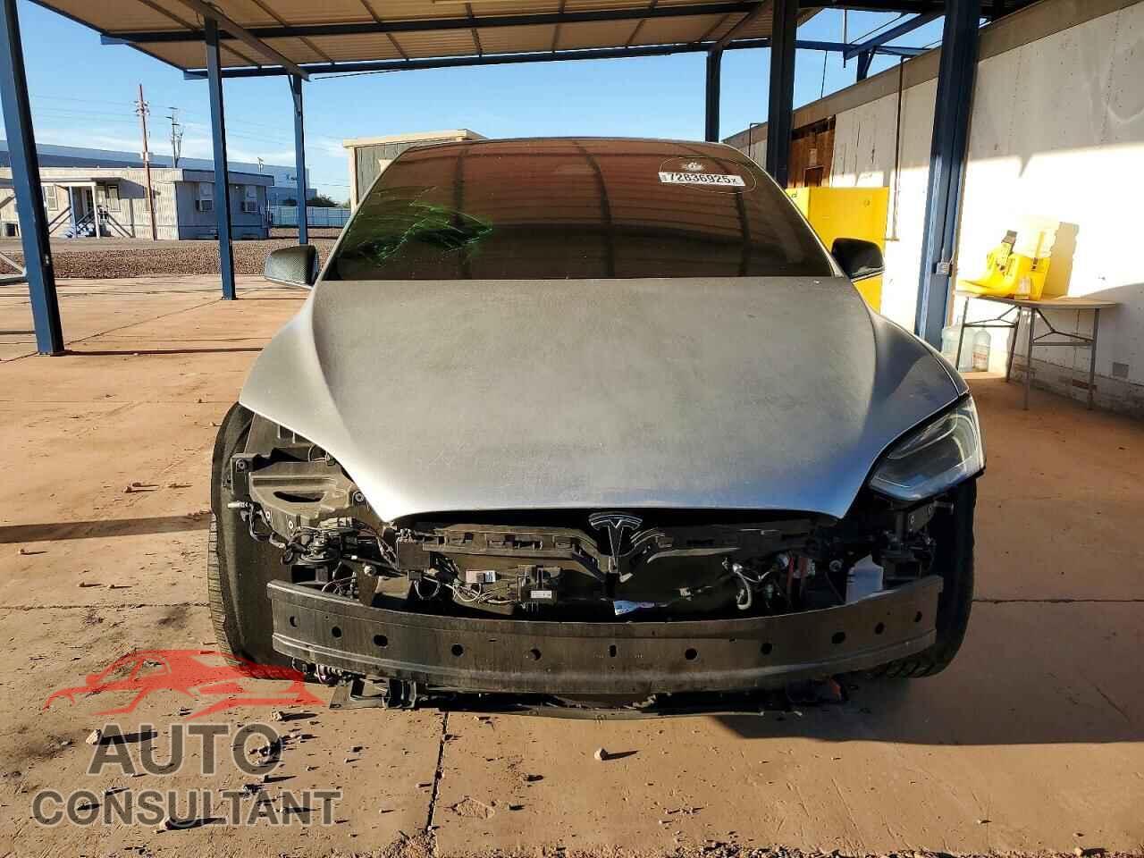 TESLA MODEL X 2016 - 5YJXCBE22GF022704