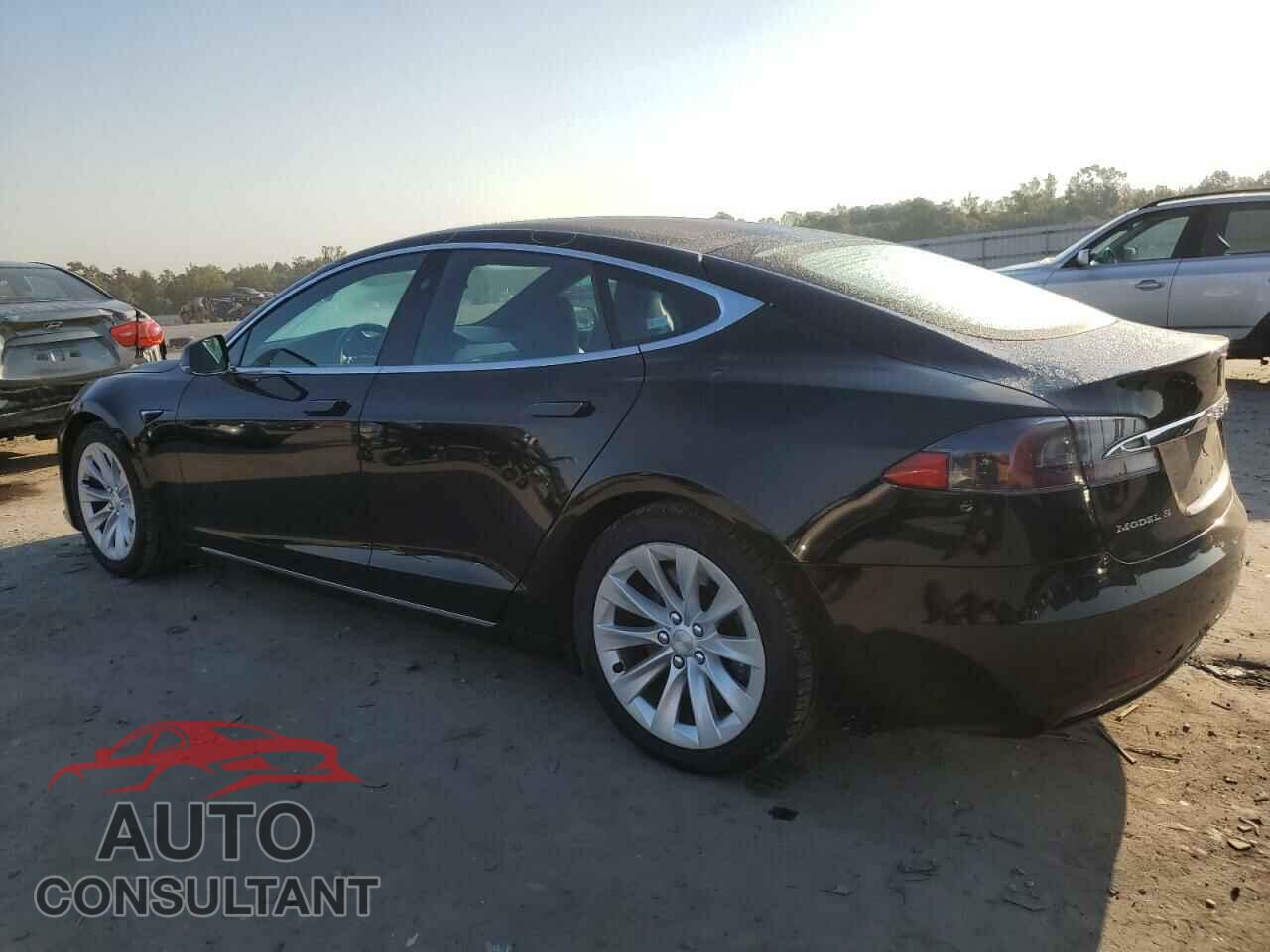 TESLA MODEL S 2018 - 5YJSA1E27JF293565