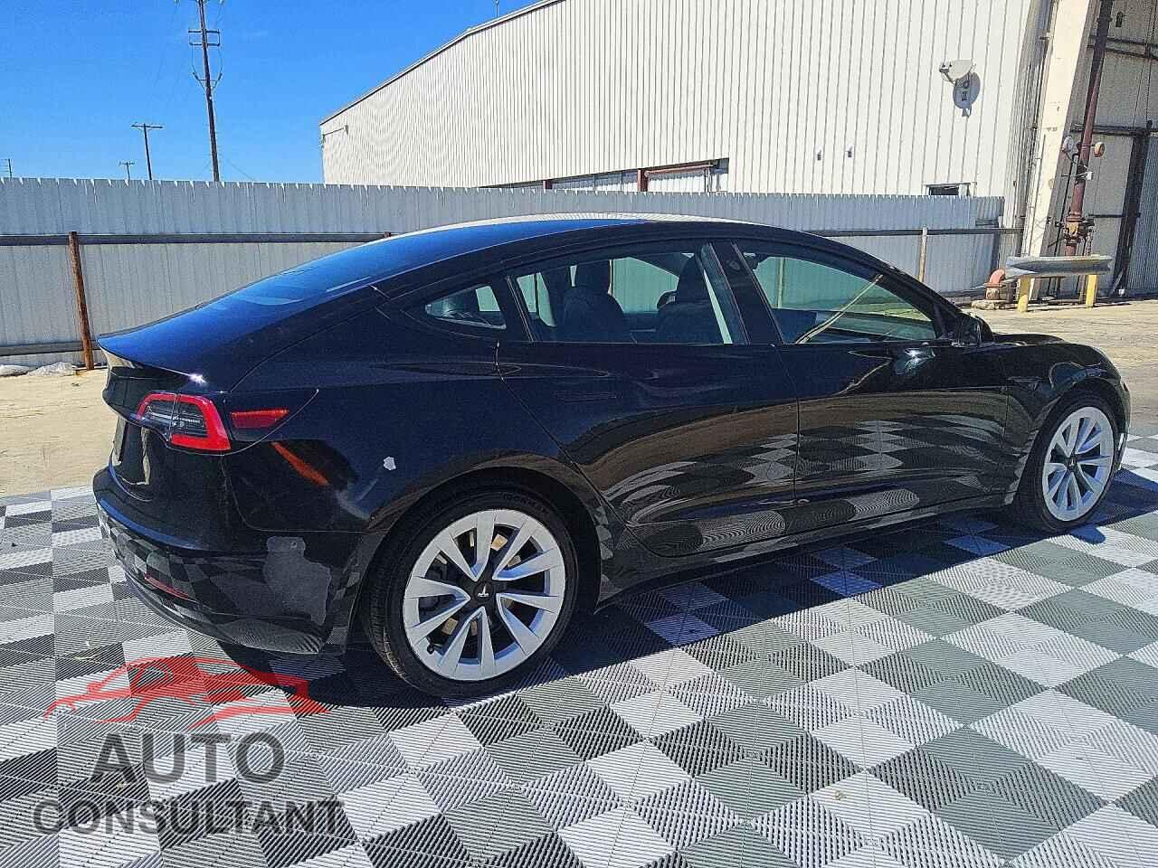 TESLA MODEL 3 2022 - 5YJ3E1EA5NF304021
